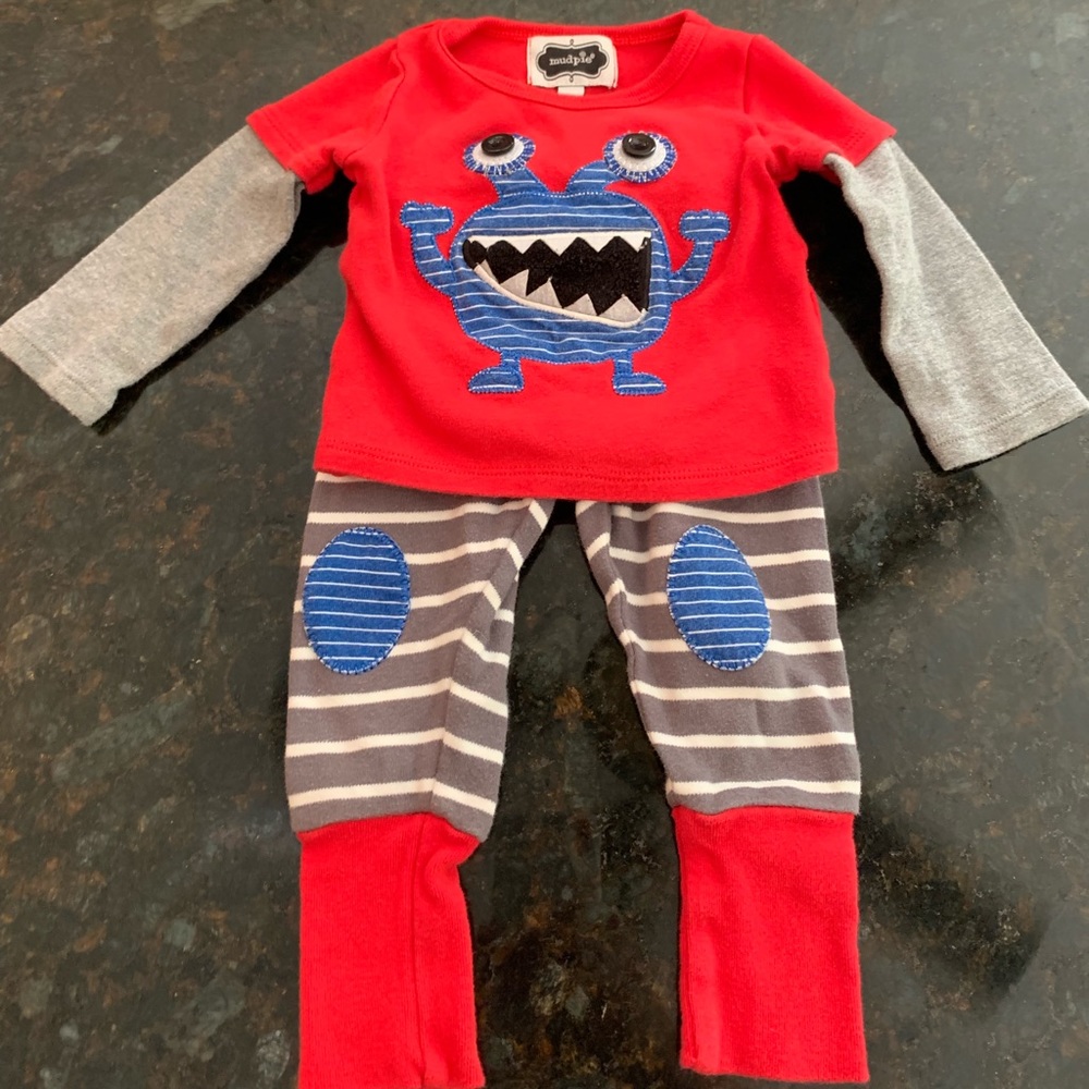 Mudpie 0-5 month outfit